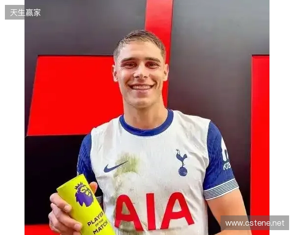 本场送助攻,范德芬当选热刺1-1桑德兰球迷票选全场最佳 本场送助攻,范德芬当选热刺1-1桑德兰球迷票选全场最佳